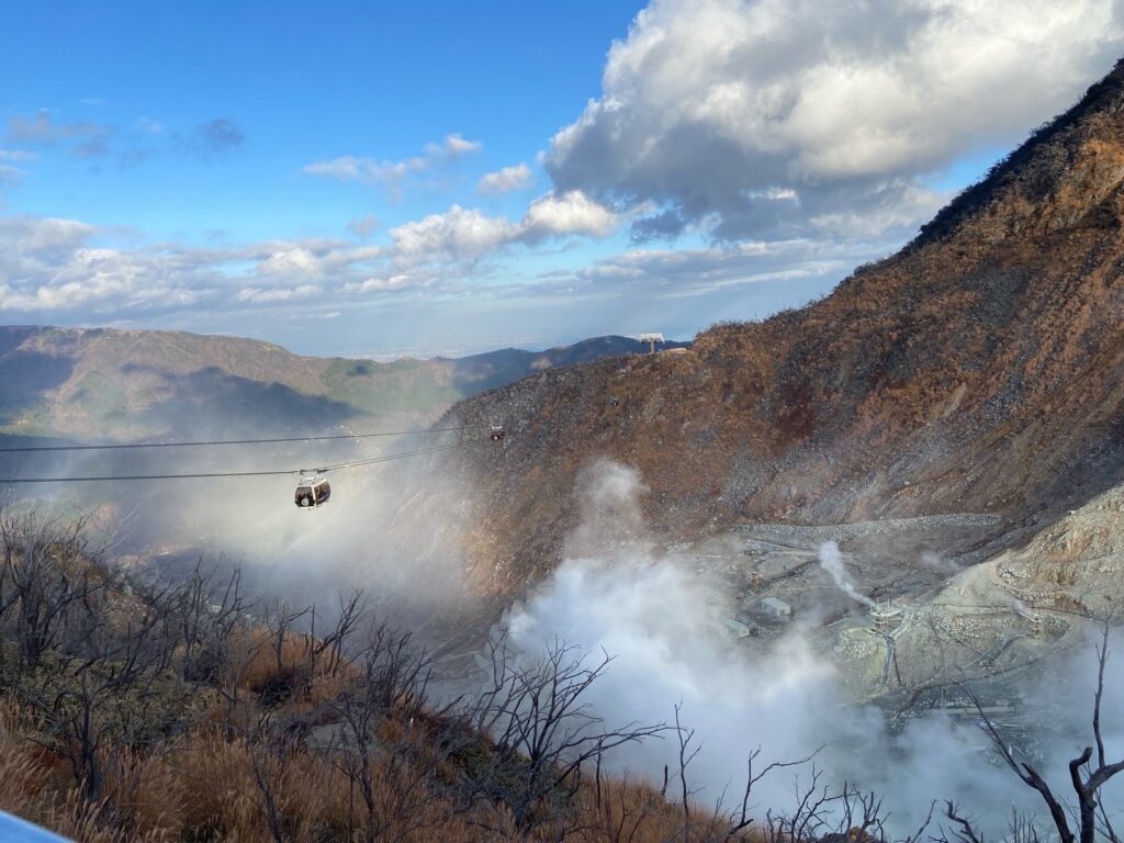 旅は私を救ってくれない。思いつき、一人旅。写真と文 祷 キララ (女優)