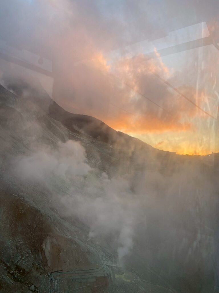 旅は私を救ってくれない。思いつき、一人旅。写真と文 祷 キララ (女優)