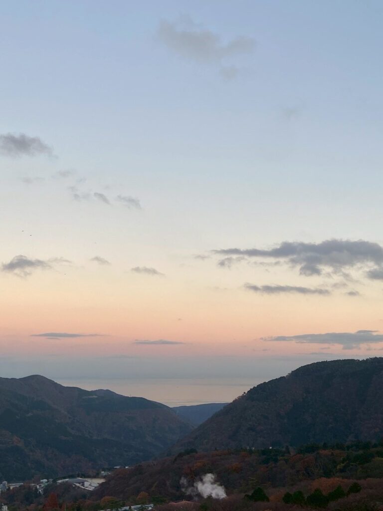 旅は私を救ってくれない。思いつき、一人旅。写真と文 祷 キララ (女優)