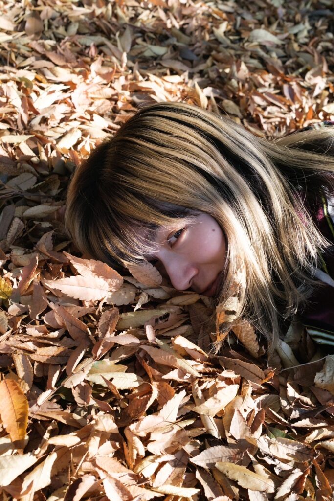 旅は私を救ってくれない。思いつき、一人旅。写真と文 祷 キララ (女優) | photo：Motohiko Hasui
