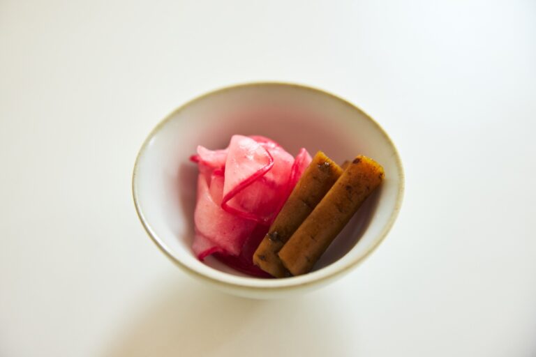 11 赤かぶの甘酢漬け & ごぼうの醤油漬け & 基本のだし巻き／おべんと屋さん〈75foods〉吉森なな子のレシピ帖 #12