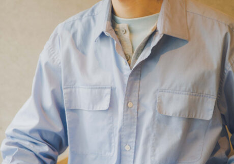 ブランディングディレクター・松岡 歩さんの、定番アイテムの着こなし方。