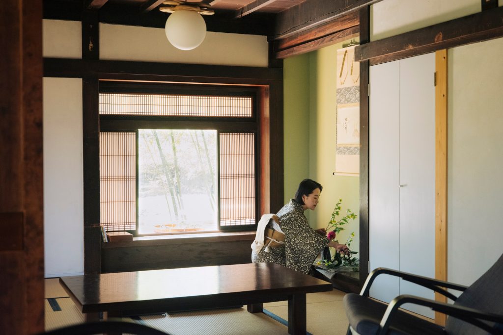 なかなかバランスの取れない「仕事と子育て」の両立。エッセイスト、『遠矢山房』オーナーシェフの寿木けいさんが、正面からその悩みに答えてくれました。