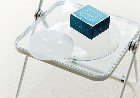 beauty2607_01 | うるおい、ハリ、透明感のすべてを叶える。水分を与え、肌の中で巡らせ、とどまらせるという独自の「3D保湿設計」を採用し、肌の土台をサポート。ルルルンプレシャス GREEN（Glow up）32枚 ￥2,090（Dr.ルルルン 0120‒200‒390）