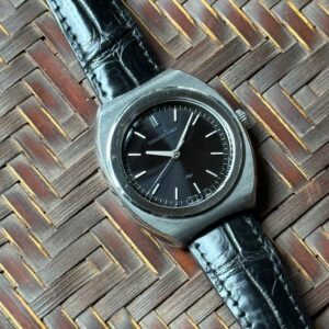 ヴィンテージのグランドセイコー「45GS V.F.A.」。手巻き式時計のムーブメントの最上位クラスcal.4580を搭載した、日本が世界に誇る名機の一つ。