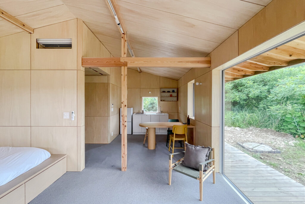 那須移住を検討する方の「お試し移住」の場所として、〈Airbnb〉で宿を運営している。