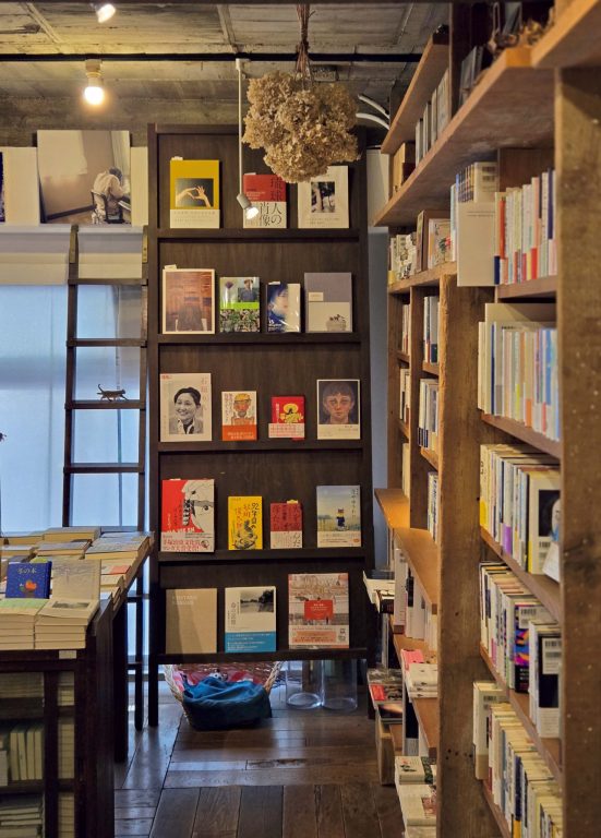 『橙書店』店内
