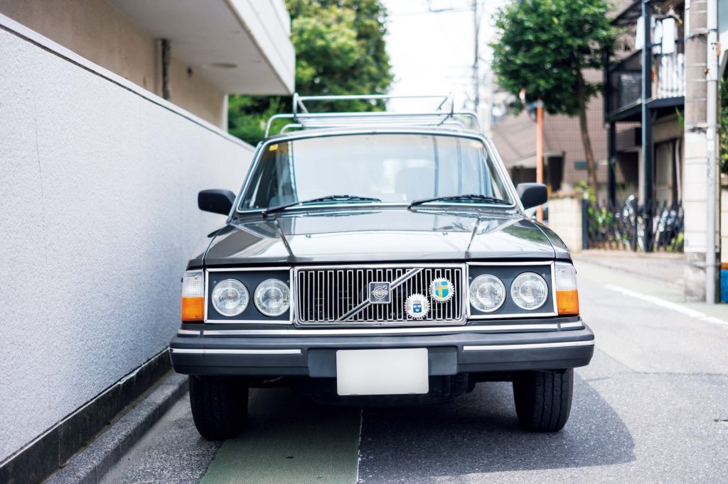 私とクルマ。新たに手に入れた自分だけの部屋。MAIKO OKUHARA × VOLVO 240 ESTATE