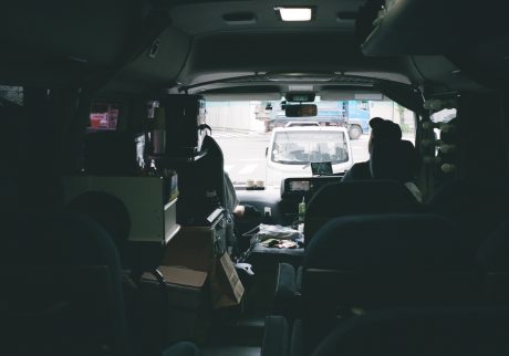アシスタントとして最後のロケバス 写真家のElaine Lam（リン・イーリン）の写真 | アシスタントとして最後のロケバス