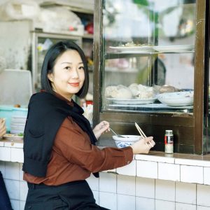 香り高い麺を気軽に。長く愛されてきた味を受け継ぐ人気店へ。 香り高い麺を気軽に。長く愛されてきた味を受け継ぐ人気店へ。
