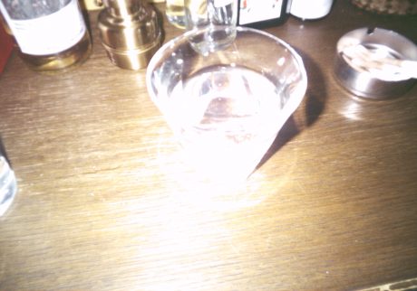 そのまま朝日。無職の生業。写真と文：黒川隆介（詩人）#3 | 記憶が曖昧になりそうな夜はカメラで記録する。