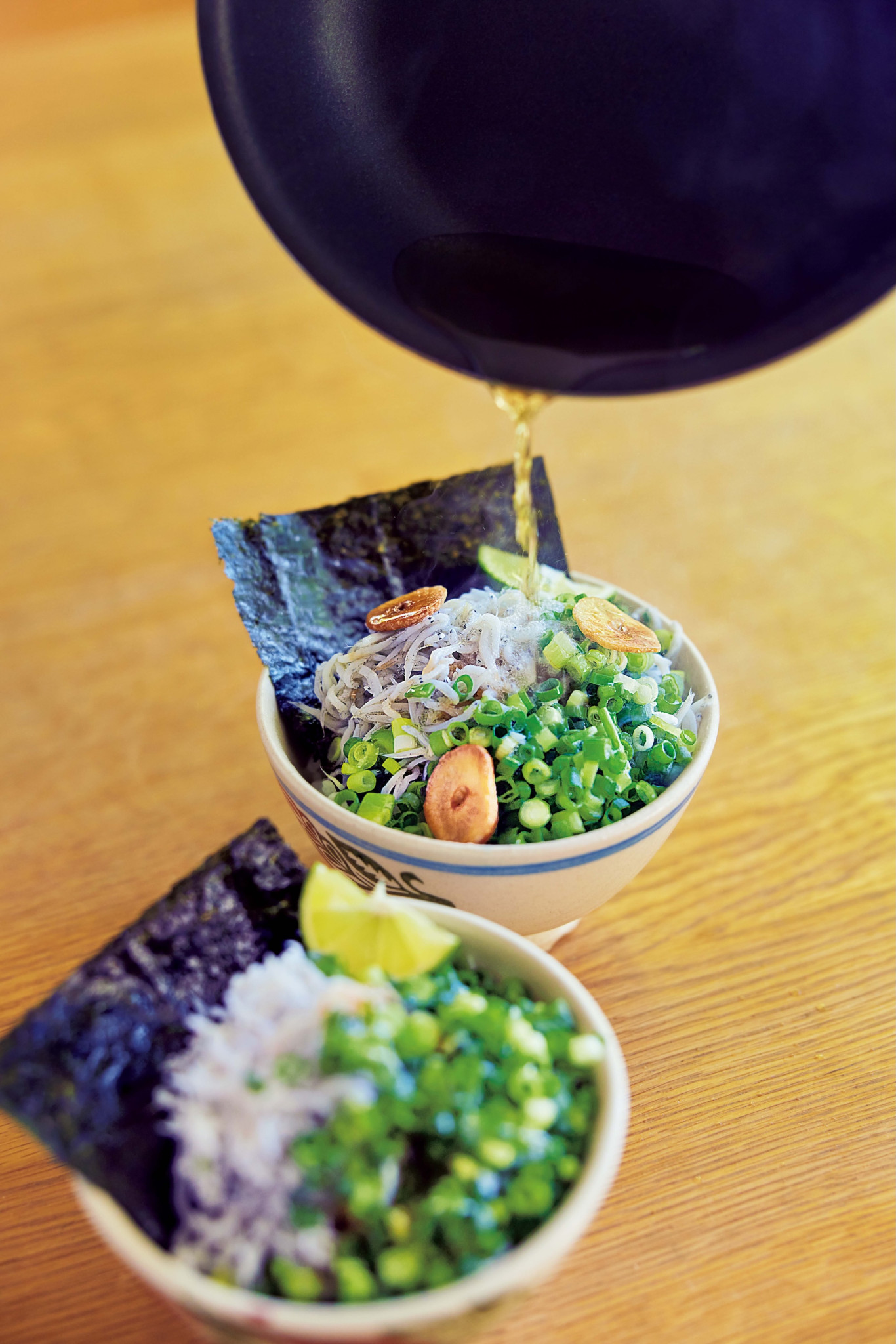 しらすと海苔の熱々オイル丼。手早く、満足の丼レシピ。vol.01