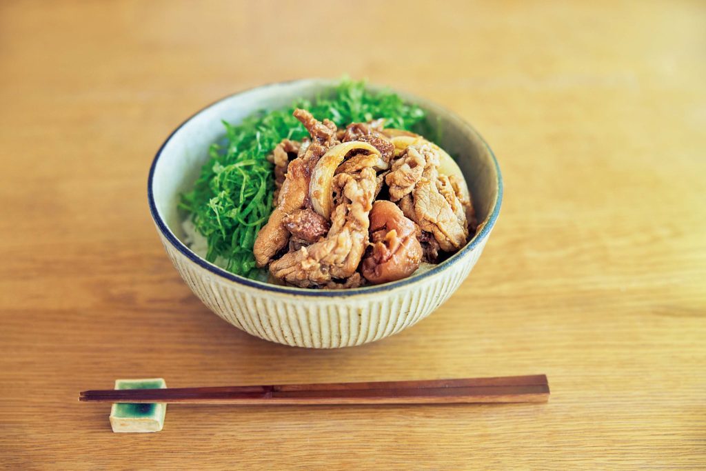 「梅干し入りのしょうが焼き丼」
