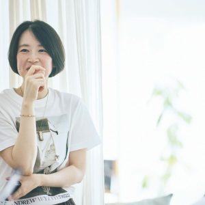 グラフィックデザイナー　小林杏奈