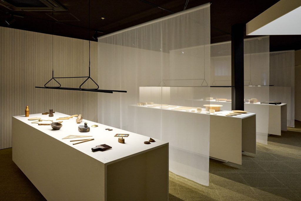 森と木の文化を、もっと身近に。木工家・三谷龍二が監修する企画展「森と、暮らし」が、岐阜・飛騨高山『遊朴館 HIDA GALLERY』にて開催中。 森と木の文化を、もっと身近に。木工家・三谷龍二が監修する企画展「森と、暮らし」が、岐阜・飛騨高山『遊朴館 HIDA GALLERY』にて開催中。