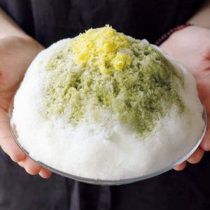 mimyo（미묘／ミミョ）の季節のピンス | メニューは季節のピンスのみ。1人前（18,000Ｗ）と2人前（26,000Ｗ）が選べる。春には済州島（チェジュ）の抹茶を使用したものが。レモンの皮がアクセント。