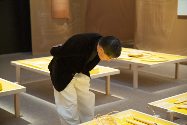 「このアイデアを製品として実現する職人の技術力の高さが感じられますね」と皆川さん。