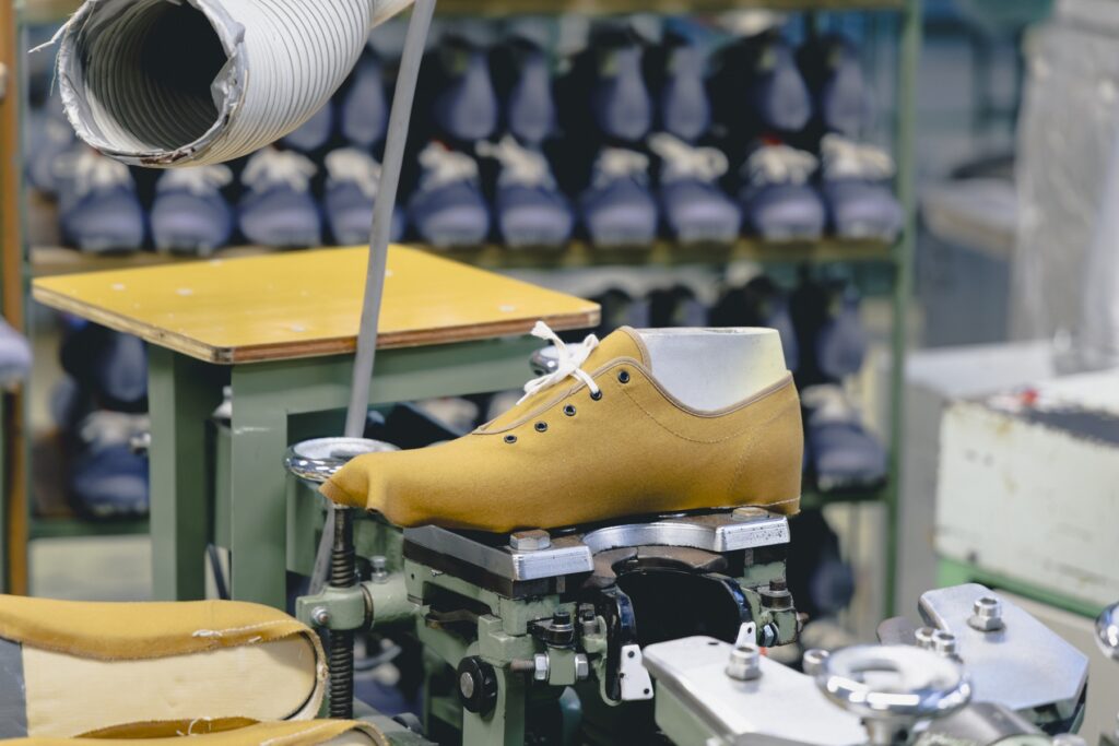 靴から、暮らしがひらく場所。〈ムーンスター〉が発祥の地、福岡・久留米に新店舗『PLATO MOONSTAR』をオープン。